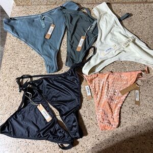 NWT Skims thongs